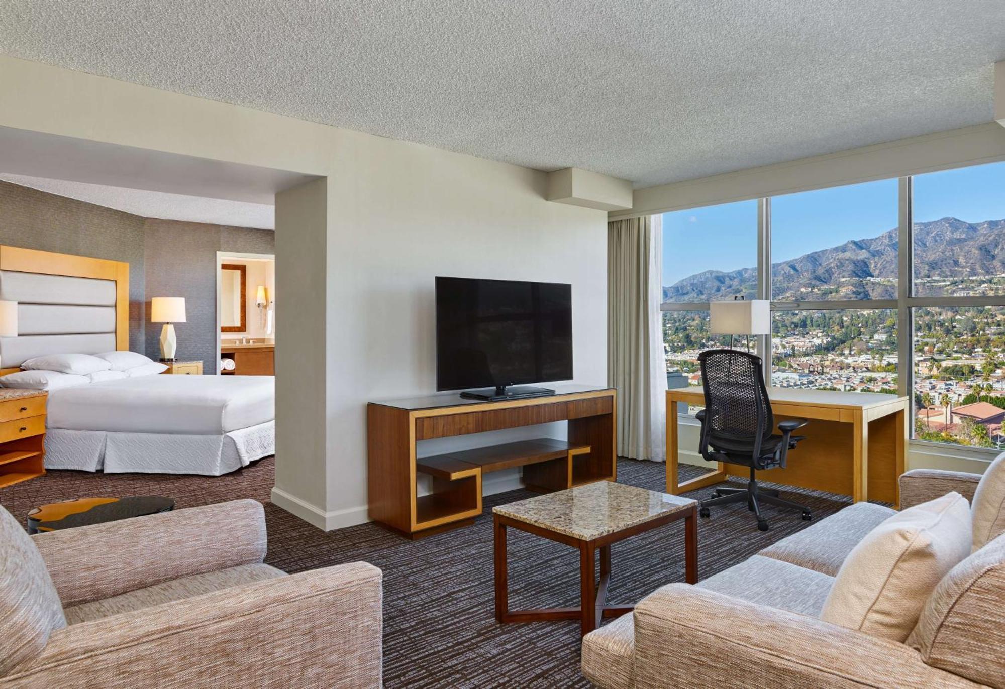 Hilton Los Angeles North-Glendale & Executive Meeting Center Extérieur photo