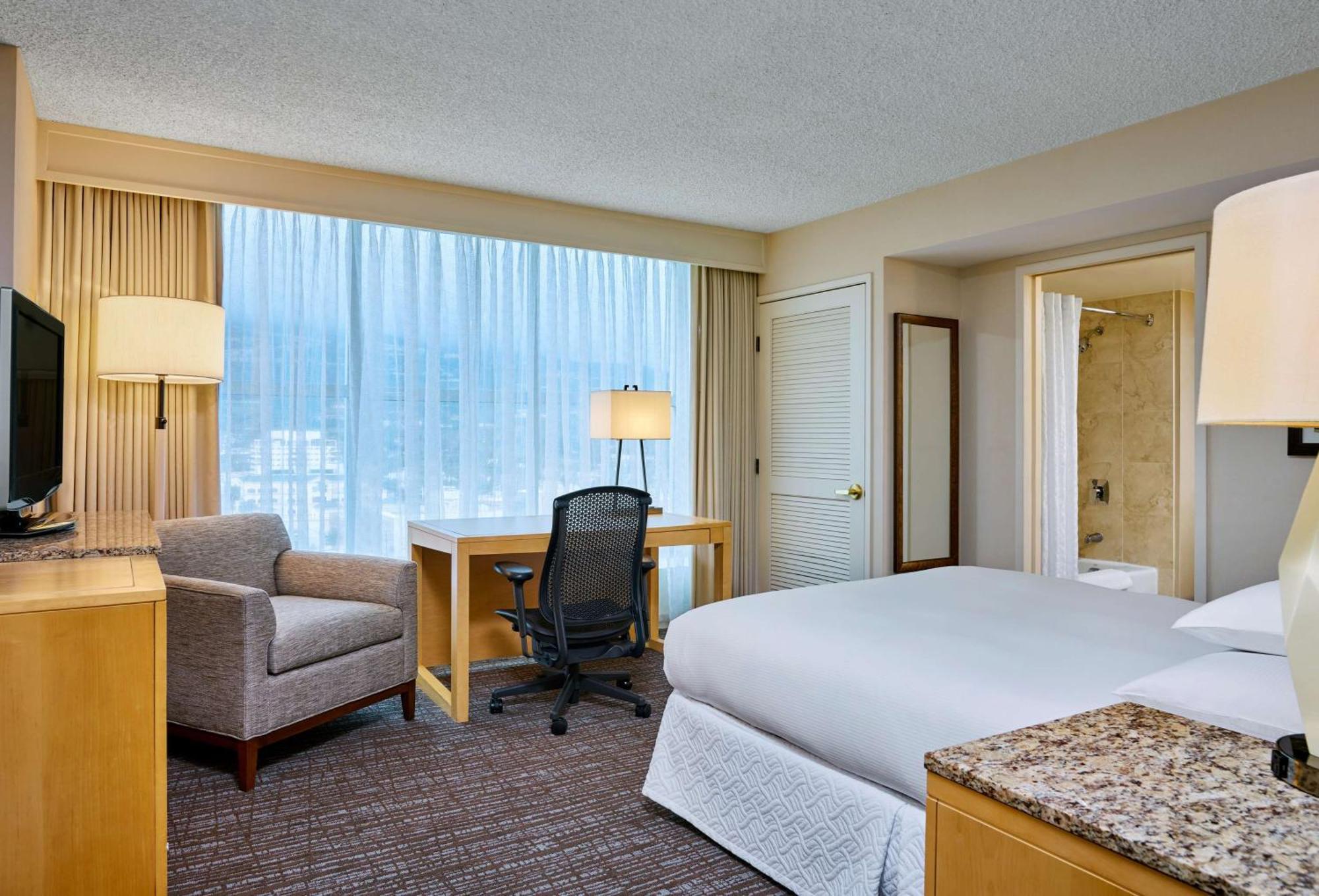 Hilton Los Angeles North-Glendale & Executive Meeting Center Extérieur photo